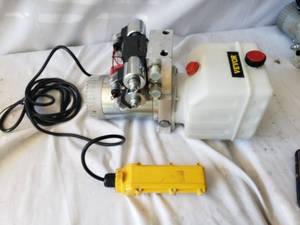 lot 98 image: Vevor Hydraulic Pump Power Unit with Control Switch Model ZX 4WE6E-6XED12VNZ5L