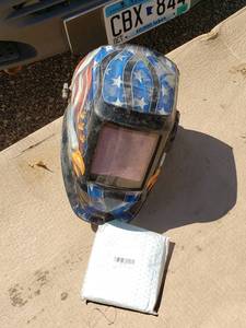 lot 124 image: Auto-Darkening Welding Helmet with Eagle Design and Glass Replacements