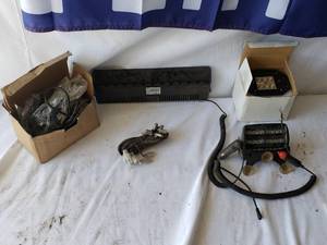 lot 132 image: Flashing Warning LED Lights, Square LED Light Unit