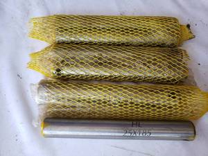 lot 139 image: Lot of 4 Steel Mini Excavator Bucket Pins 25x185mm