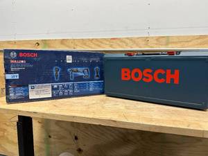 lot 112 image: BOSCH 18V EC Brushless SDS-plus Bulldog 1 In. Rotary Hammer Kit with (1) CORE18V 4 Ah Advanced Power Battery
