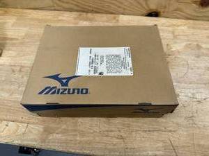 lot 133 image: Mizuno Mens 9-Spike Advanced Classic 7 Baseball Cleat