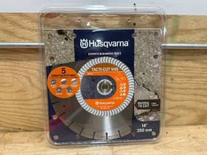 lot 182 image: Husqvarna Construction Products 542774463 14 Inch by .118 by 1 Drive Pinhole 20mm B VH5 High Speed Diamond Blade