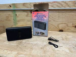 lot 187 image: VR3 Megasound Bass Booster Bluetooth Speaker & 8000mA Portable Power