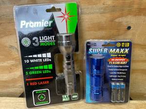 lot 205 image: Lot of 2 - Flash Lights