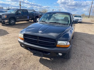 lot 12 image: 2001 Dodge Dakota Only 112,027 miles