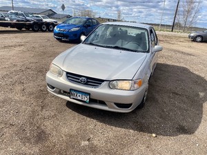 lot 23 image: 2001 Toyota Corolla