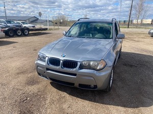 lot 7 image: 2004 BMW X3 AWD