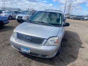 lot 20 image: 2004 Ford Freestar