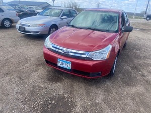 lot 10 image: 2009 Ford Focus