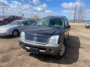 lot 15 image: 2004 Mercury Mountaineer