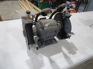 lot 8 image: 8 Bench Grinder