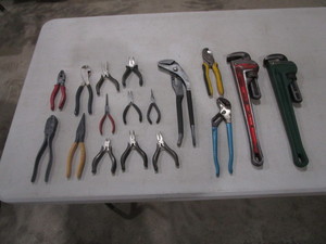 lot 10 image: Pliers, Pipe Wrenches, Side Cutters