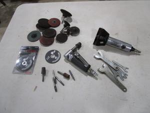 lot 31 image: Cut Off Wheel, Die Grinder & Misc Bits