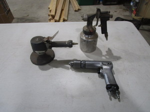 lot 32 image: 12 Drill, Paint Gun, DA Sander