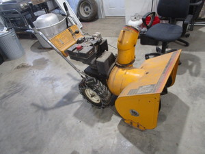 lot 58 image: 26 Snowblower