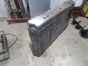 lot 72 image: Clam 5600 Ice Fishing ShelterSled