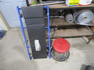 lot 74 image: Shop Stool & Creeper