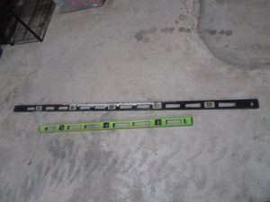 lot 125 image: 6 Alum Magnetic Level & 4 Level