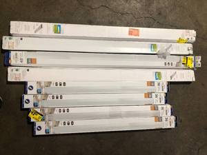 lot 8 image: Lot of Assorted Light Fixtures Various Models and Conditions   Customer Returns See Pictures