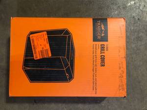 lot 18 image: Traeger Flatrock Flat Top Grill Cover    Customer Returns See Pictures