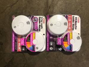 lot 26 image: Lot of Kidde 10-Year Worry-Free Smoke and Carbon Monoxide Detector, Battery Powered with Voice Alarm (2-Pack) Customer Returns See Pictures