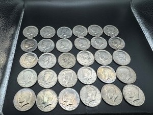 lot 60 image: 30 Bicentennial Kennedy Half Dollars