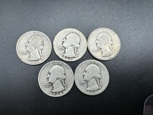lot 63 image: Five Silver Washington Quarters all 1930s