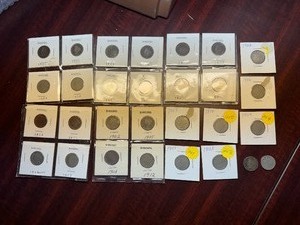 lot 71 image: 29 V Nickels including 2 Better Date 1895s and 2 1897s
