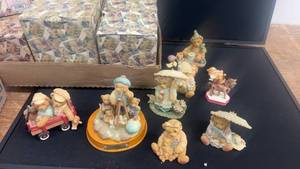 lot 46 image: Collection of Cherished Teddies Figurines Including Boxes