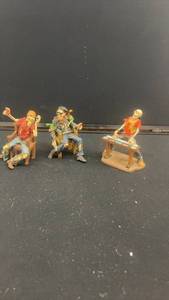 lot 84 image: Snakes & Bones Rock Band Skeleton Figurines Set