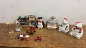 lot 101 image: Coca-Cola Themed Collection Ceramic Cookie Jars and Decor