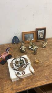 lot 110 image: Collection of Wolf Figurines and Decor Items