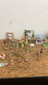 lot 111 image: Assorted Collection of Bear and Rabbit Themed Figurines