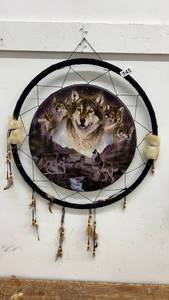 lot 145 image: Handcrafted Dreamcatcher with Wolf Design