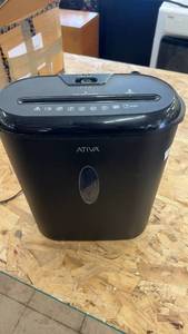 lot 165 image: Ativa 8-Sheet Cross-Cut Shredder
