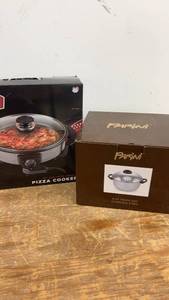 lot 176 image: Set of 2 Parini Kitchen Appliances 12 Pizza Cooker & 6 Qt. Pasta Pot