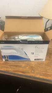 lot 267 image: Everstar Steam Iron with Multi-Function Settings and Full Stainless Steel Soleplate