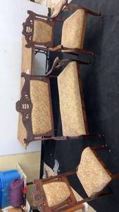 lot 283 image: Set of Vintage Floral Upholstered Wooden Sofa and Two Armchairs