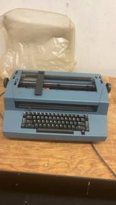 lot 214 image: Vintage IBM Selectric III Electric Typewriter