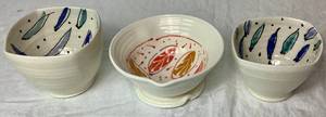 lot 42 image: 3 Piece Handmade Pottery Bowl Set