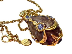 lot 24G image: Vintage Joan Rivers Vintage Faberge Egg Necklace