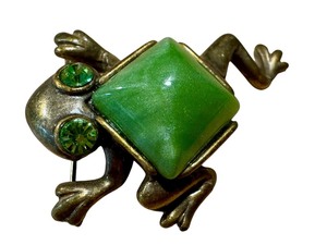 lot 16G image: Fun Frog Brooch