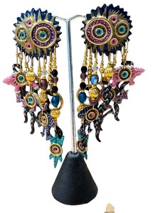 lot 4A image: Lunch at the Ritz Windwalker Dreamings Earrings