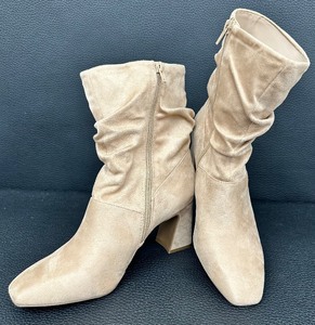 lot 3 image: Kelly & Katie Gallini Fashion Boots - New - Size 9.5