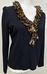 lot 33 image: Jones New York Signature Knit Long Sleeve Sweater with Animal Print Collar - Size M