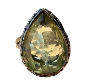 lot 4J image: Vintage Pear-Cut Prasolite Gemstone Ring in Sterling Silver Setting
