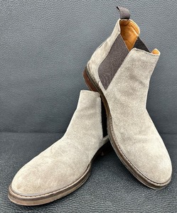 lot 9 image: Nordstrom Mens Shop - Bradley Chelsea Boots - Size 10M