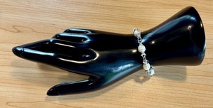 lot 51J image: Sterling Silver Bracelet with Freshwater Pearls - 8 Inch
