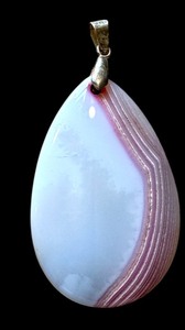 lot 110M image: 18K Gold Plated Teardrop Pink Agate Pendant